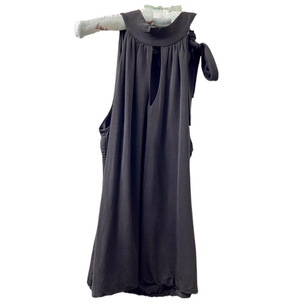WHBM Stretchy Sleeveless Shirt with Halter Neck
